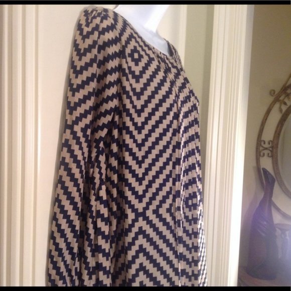 Reborn color block taupe navy pattern dress - Picture 6 of 7